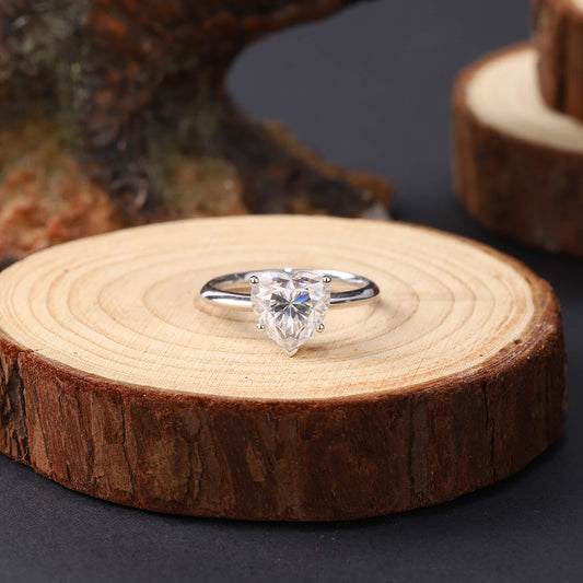 Cronus Ring - Heart D color stone